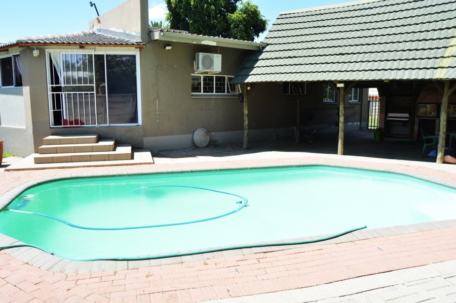 4 Bedroom Property for Sale in Riebeeckstad Free State